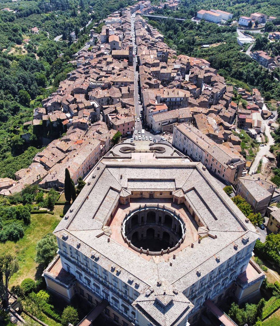 Caprarola come arrivare e parcheggi